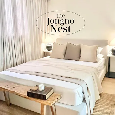 The Jongno Nest, Near Subway Stn, 1 Stop To Palace