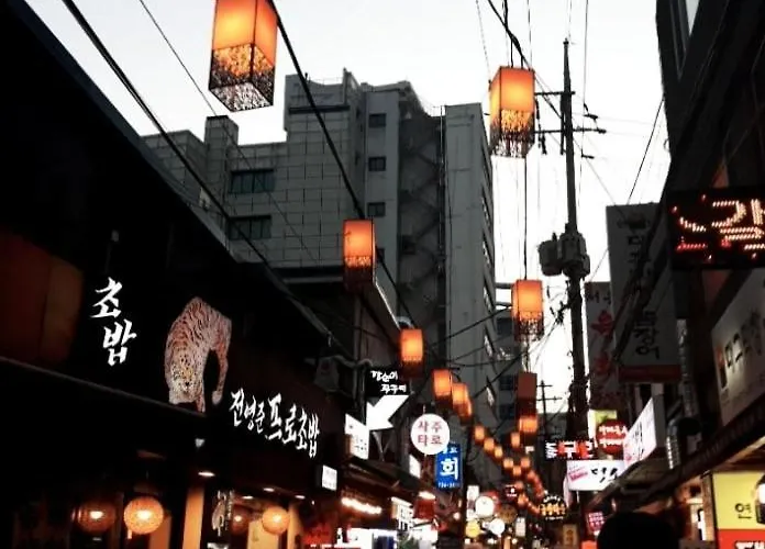 The Jongno Nest, Near Subway Stn, 1 Stop To Palace 서울특별시